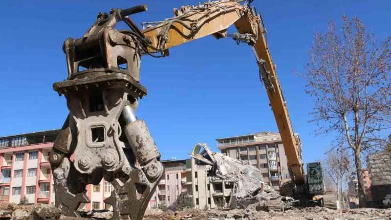 Bu maaşı duyan makas operatörlüğü için sıraya girecek: Aylık 300 bin lira