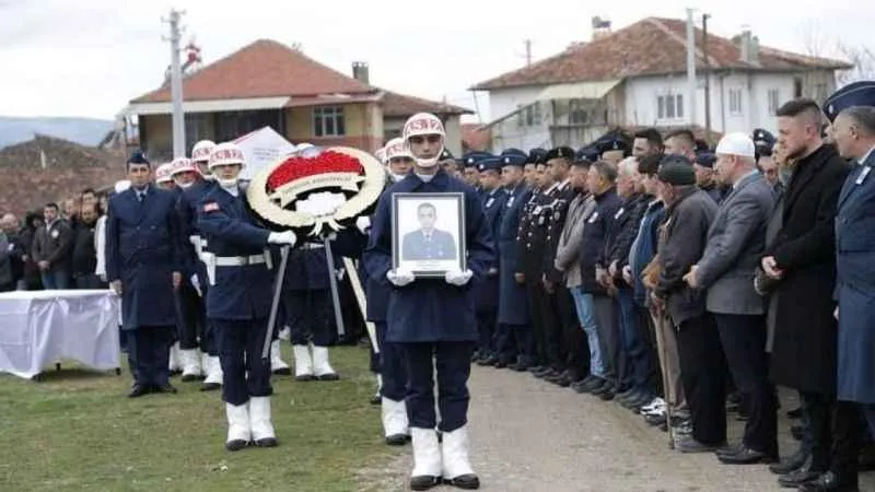 Nikah işlemleri için memleketi Gediz’e gelen Uzman Çavuş İsmail Yavuz hayatını kaybetti