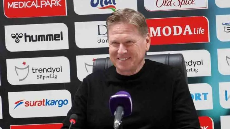 Markus Gisdol: "Aldığımız bu galibiyetten dolayı mutluyum"