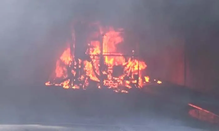 Tamirden çıkan İETT otobüsü tünelde alev aldı: Faciadan dönüldü