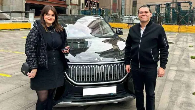 Martı, kuruluşunun 5’inci yılı onuruna kullanıcısına Togg hediye etti