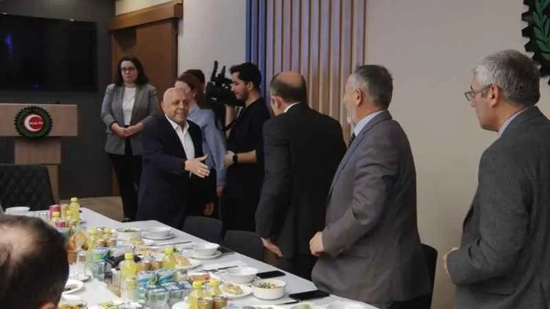 HAK-İŞ Genel Başkanı Arslan: “Enflasyondaki yükseliş devam ederse asgari ücret tartışmaları hızlanacak"