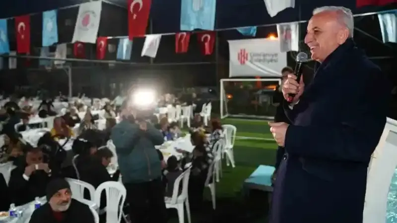 Ümraniye Belediye Başkanı Yıldırım, Roman vatandaşlar ile iftar yemeğinde buluştu