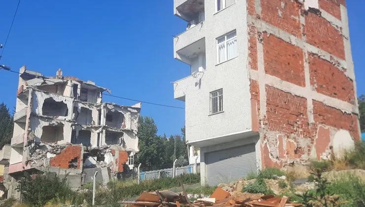 Arsalarını Polat Piyalepaşa’ya satmak istemeyenlerin elektrik kabloları kesildi