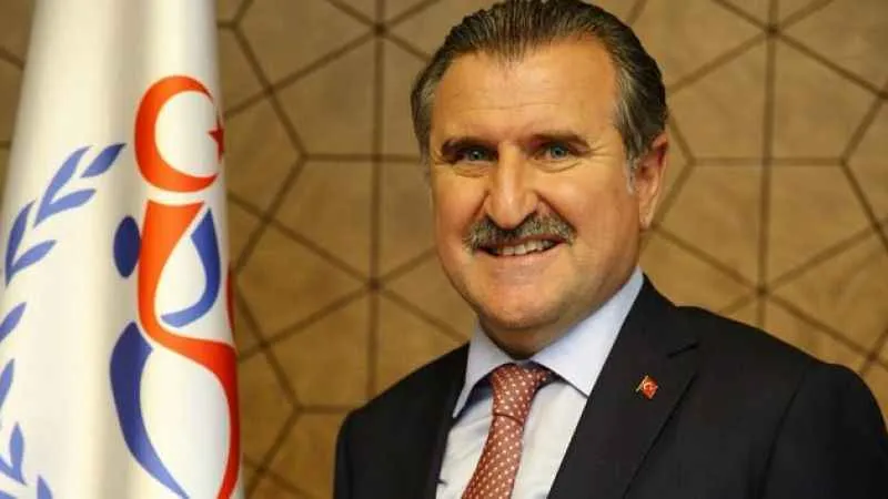 Bakan Bak'tan Milli Para Atıcı Erhan Coşkuner'e tebrik mesajı