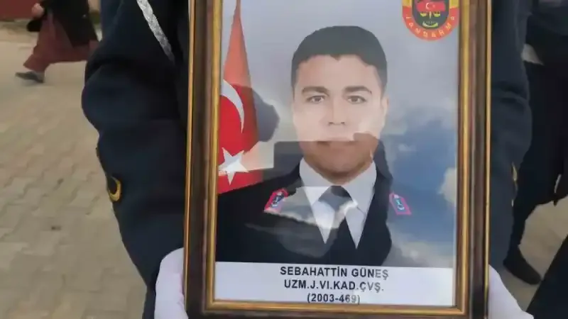 Kalp krizi sonucu vefat eden uzman çavuş Sebahattin Güneş son yolculuğuna uğurlandı