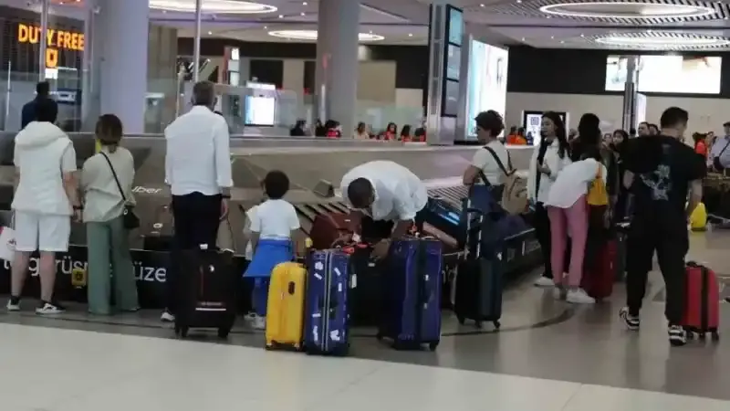 İstanbul Havalimanı’nda bayram dönüşü yoğunluğu