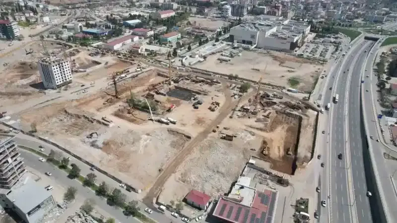 Depremin simgesi Ebrar Sitesi’nde yerinde dönüşüm