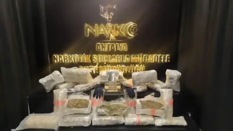 Bakan Yerlikaya: “41 ilde uyuşturucuya karşı düzenlenen ‘Narkoçelik-12’ operasyonunda 268 kişi yakalandı”