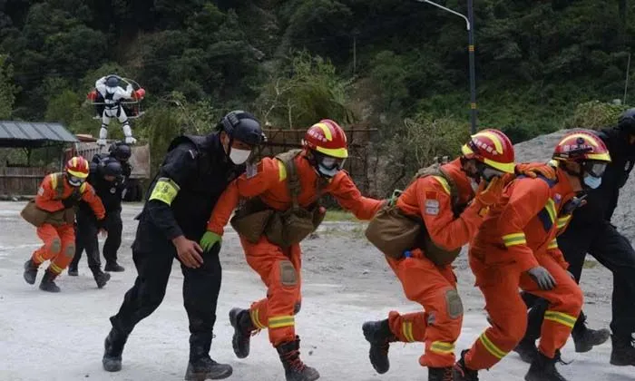 Çin’deki depremde can kaybı sayısı 74’e yükseldi