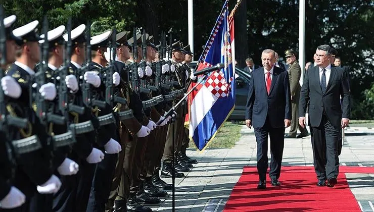 Başkan Erdoğan Hırvatistan’da… Resmi törenle karşılandı