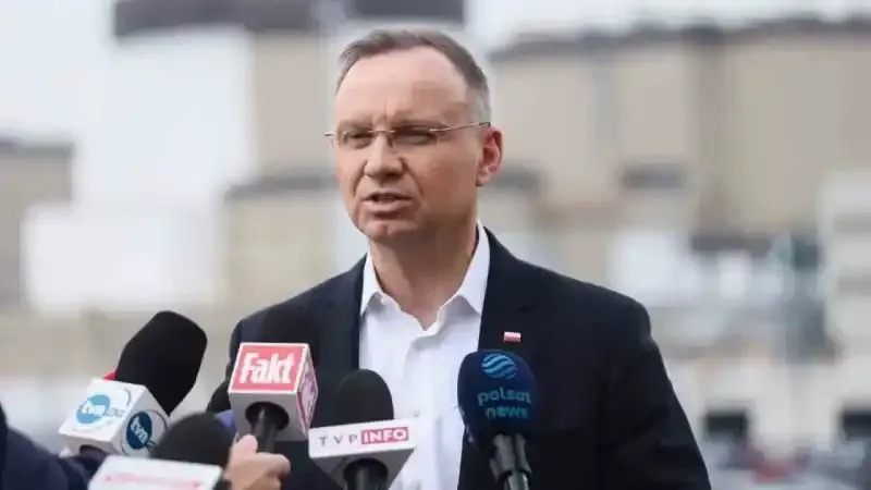 Polonya Cumhurbaşkanı Duda: "Ülkemize nükleer silah yerleştirilmesine hazırız"