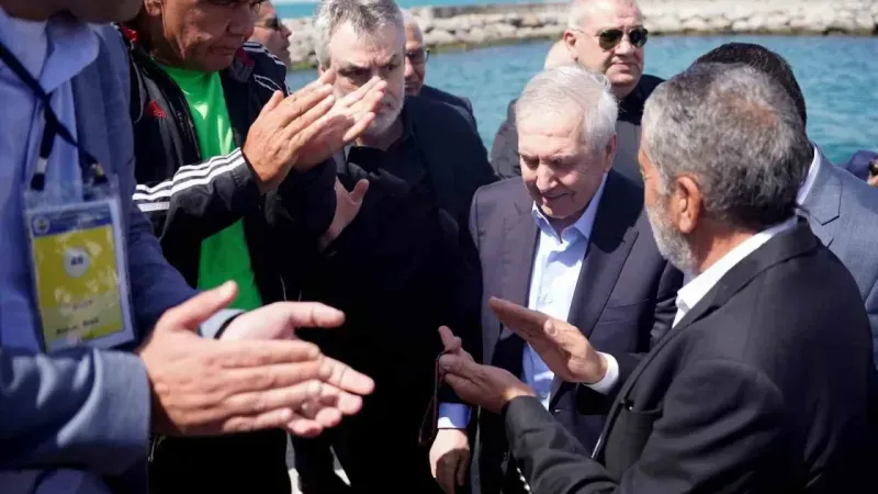 Aziz Yıldırım 6 yıl sonra Fenerbahçe tesislerinde