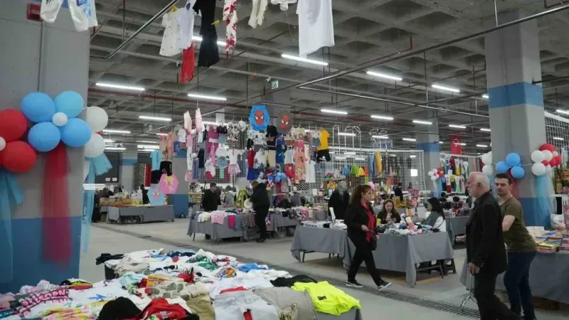Ümraniyeliler’in yeni alışveriş adresi: Yamanevler Kapalı Pazar Alanı