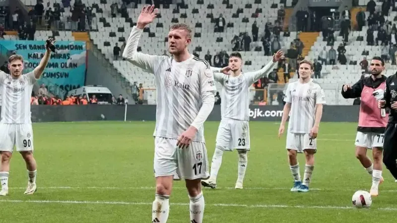 Joe Worrall, siyah-beyazlı formayla ilk golünü attı