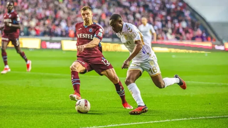 Karadeniz derbisinde Samsunspor, Trabzonspor'u 3-1'le geçti