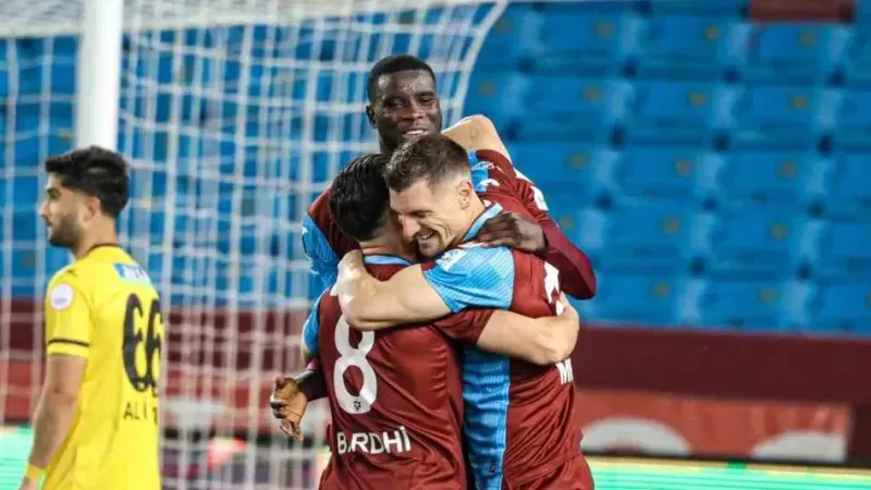 Trendyol Süper Lig: Trabzonspor: 3 - İstanbulspor: 0 (Maç sonucu)