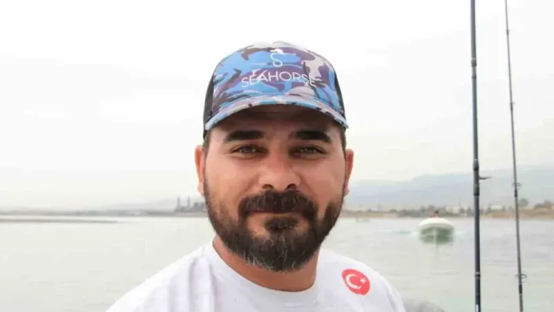 Amatör balıkçı, "Bir ejderha da biz tuttuk" diyerek 15 kiloluk balığı yakalamayı başardı