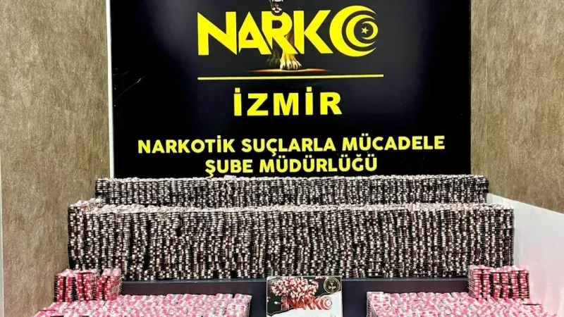 İzmir’de 75 bine yakın sentetik uyuşturucu hap ele geçirildi