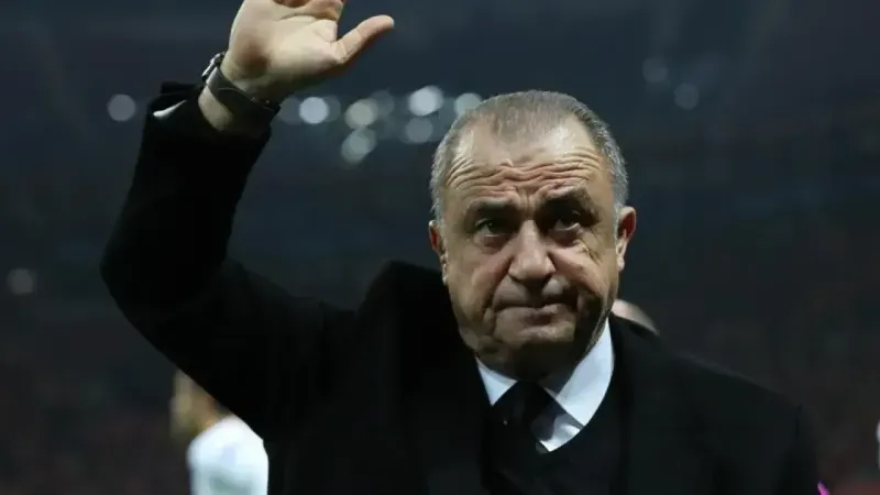 Terim, Panathinaikos’tan ayrıldı
