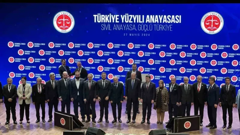 Cumhurbaşkanı Erdoğan: "Çerçevesini darbecilerin çizdiği sorunlu anayasa ile yola devam edemeyiz"