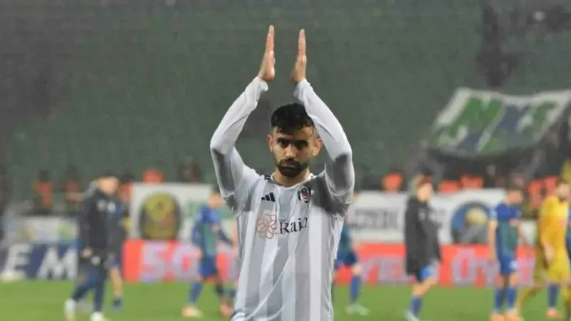 Rachid Ghezzal, Beşiktaş’a veda etti