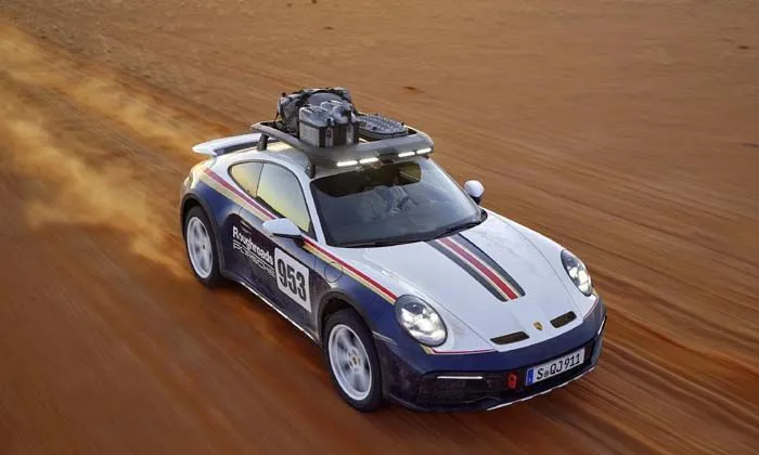 Yeni Porsche 911 Dakar