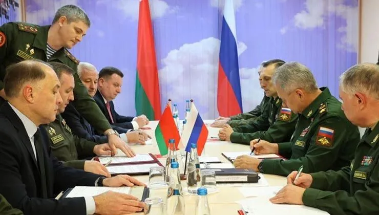 Rusya ve Belarus, bölgesel güvenlik anlaşmasında değişiklik öngören protokolü imzaladı