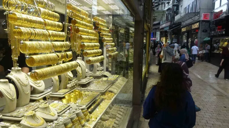 Kuyumcular gurbetçileri bekliyor