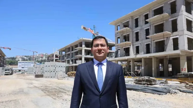 Azerbaycan Mahallesi’ndeki binalar hızla yükseliyor