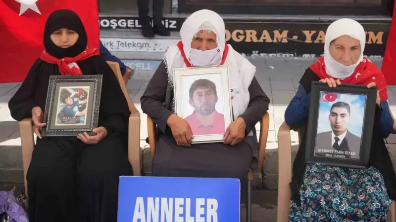 Muşlu annelerin evlat nöbeti devam ediyor