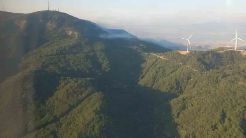 İzmir’deki orman yangını 22 saat sonra kontrol altında