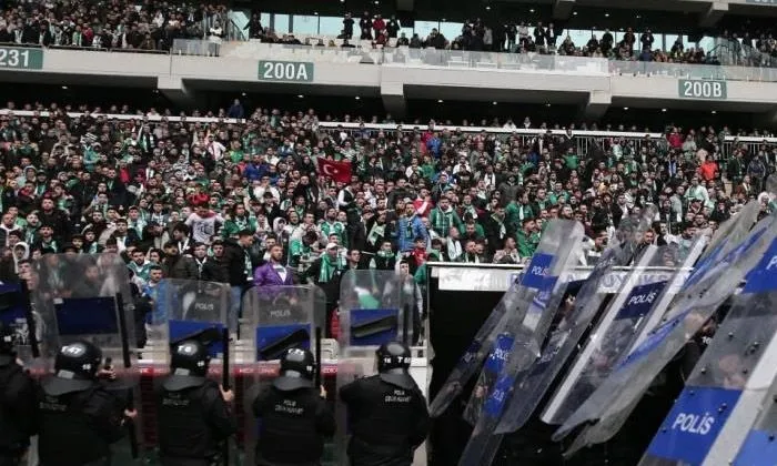 Bursaspor’a 9 maç seyircisiz oynama cezası