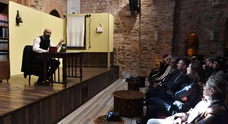 Milli Şairin Hayatı Sahnede