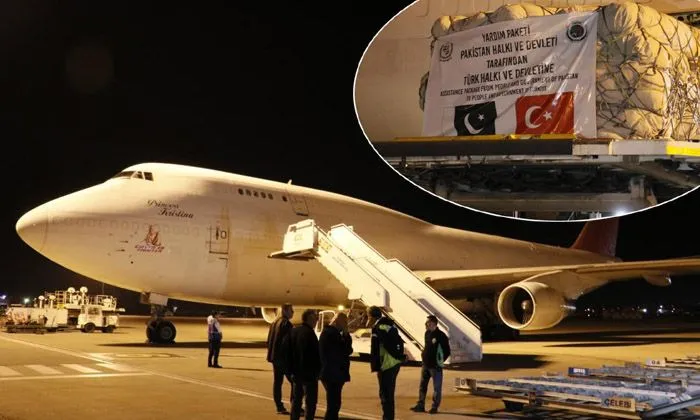 Pakistan’ın depremzedelere gönderdiği çadırları gelmeye başladı