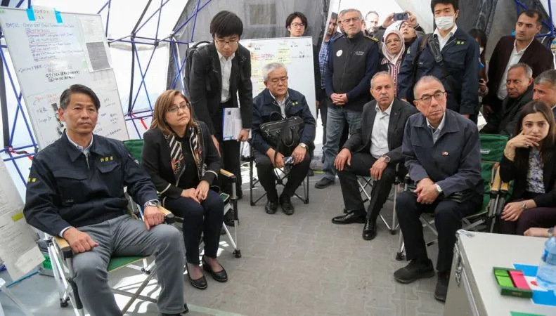 Japon Dışişleri Bakan Yardımcısı Deprem Bölgesinde