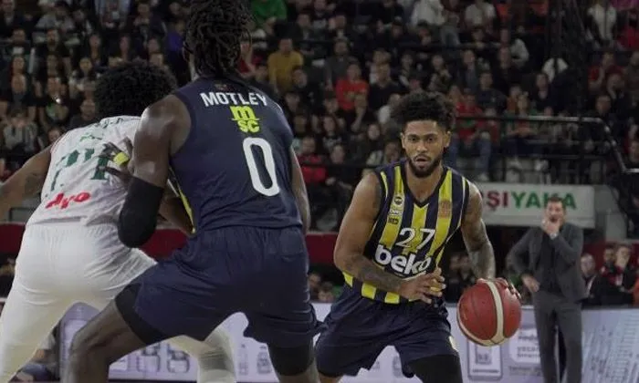 Türkiye Sigorta Basketbol Süper Ligi’nin 20. haftasında Pınar Karşıyaka, konuk ettiği Fenerbahçe Beko’yu 102-98 mağlup etti.