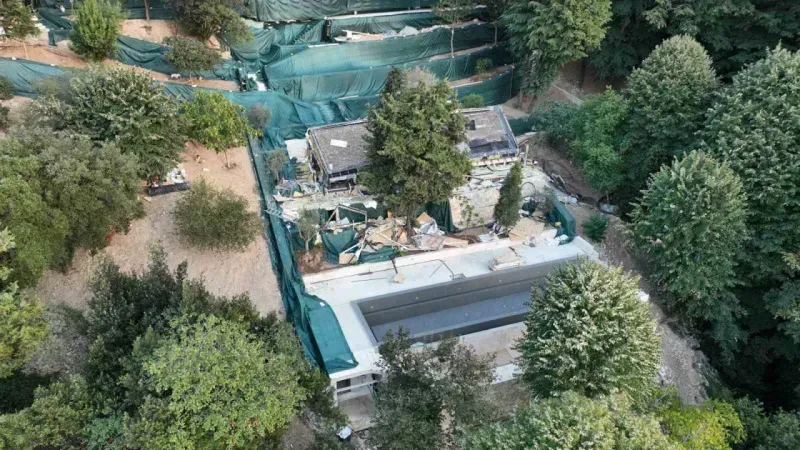 Üsküdar’ın Vaniköy semtindeki kaçak villanın yıkımı tamamlandı