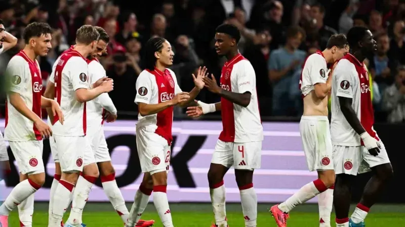 Beşiktaş, Ajax'a farklı mağlup oldu 