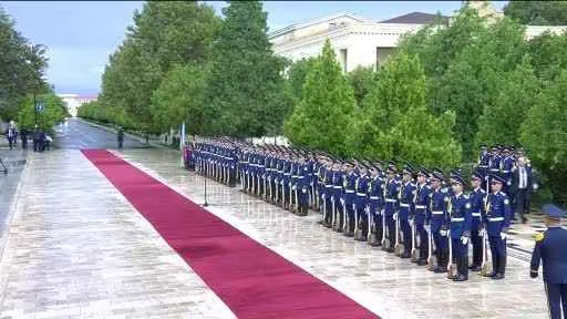 Cumhurbaşkanı Erdoğan, Nahçıvan'da resmi tören ile karşılandı