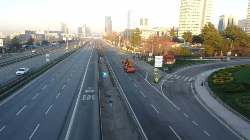 Yılın İlk Gününde Yollar Bomboş