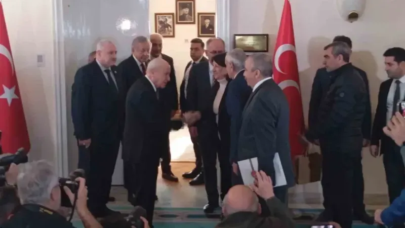 DEM Parti heyeti MHP lideri Bahçeli ile görüştü