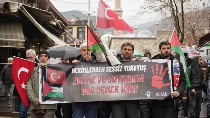 Sağlık çalışanları Filistin’e destek için yürüdü