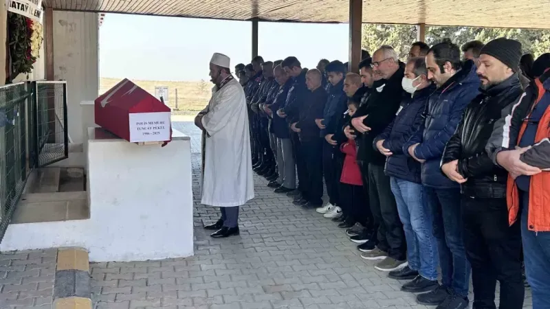 Kalp krizi geçiren polis memuru hayatını kaybetti