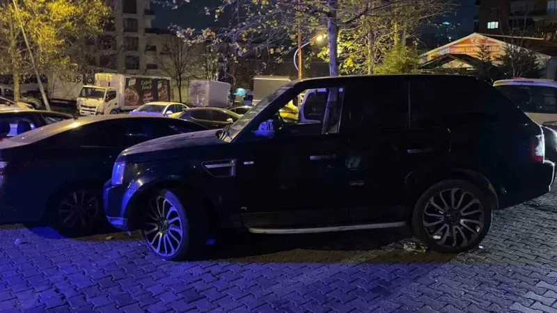 Seyir halindeki araca silahlı saldırı