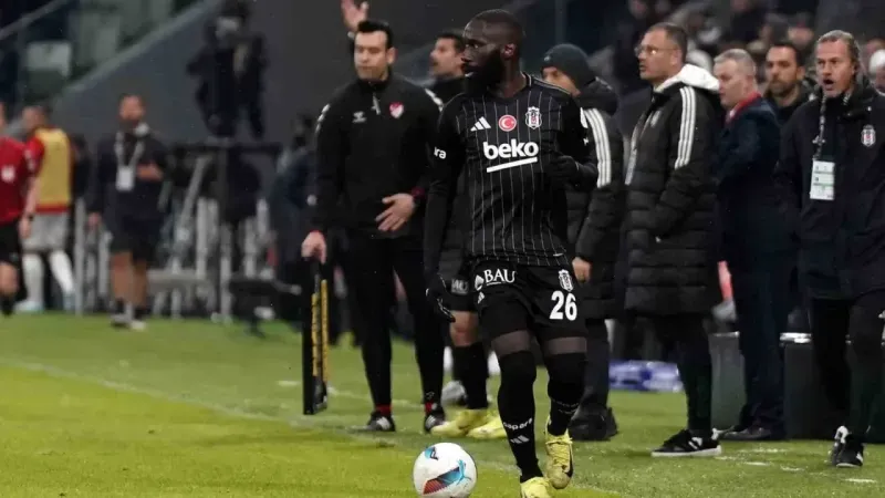 Beşiktaş önce satacak, sonra alacak