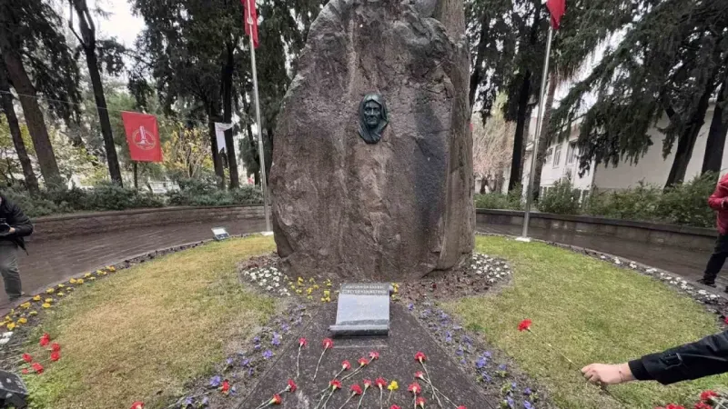Zübeyde Hanım vefatının 102. yıl dönümünde mezarı başında anıldı