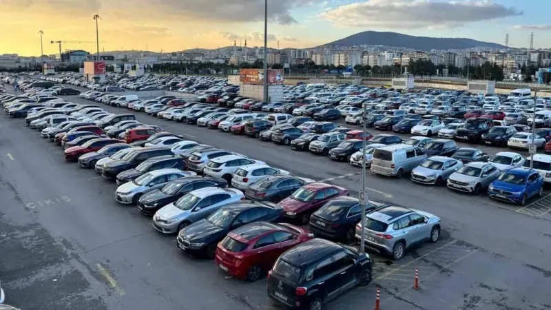 Sabiha Gökçen Havalimanı yeni otoparkıyla yarıyıl tatiline hazır