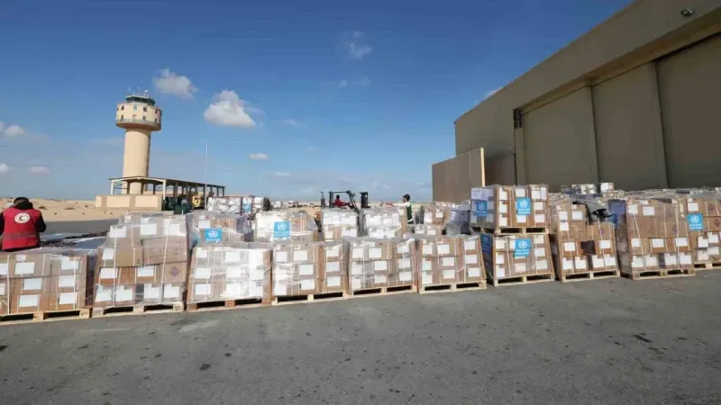 Gazze’ye ateşkesin altıncı gününde 339 insani yardım tırı girdi