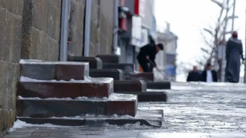 Soğuk rekoru yine Erzurum’da